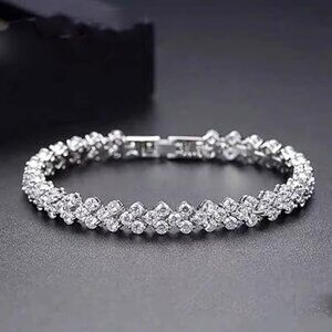 18K White Gold Tennis Bracelet with Cubic Zirconia Diamonds